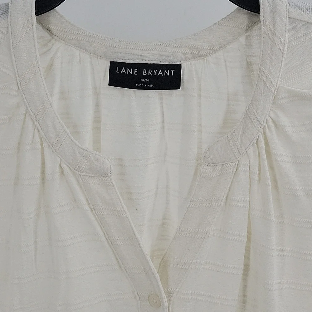 Cream Lane Bryant Short Sleeve Buttoned Up Women's Top